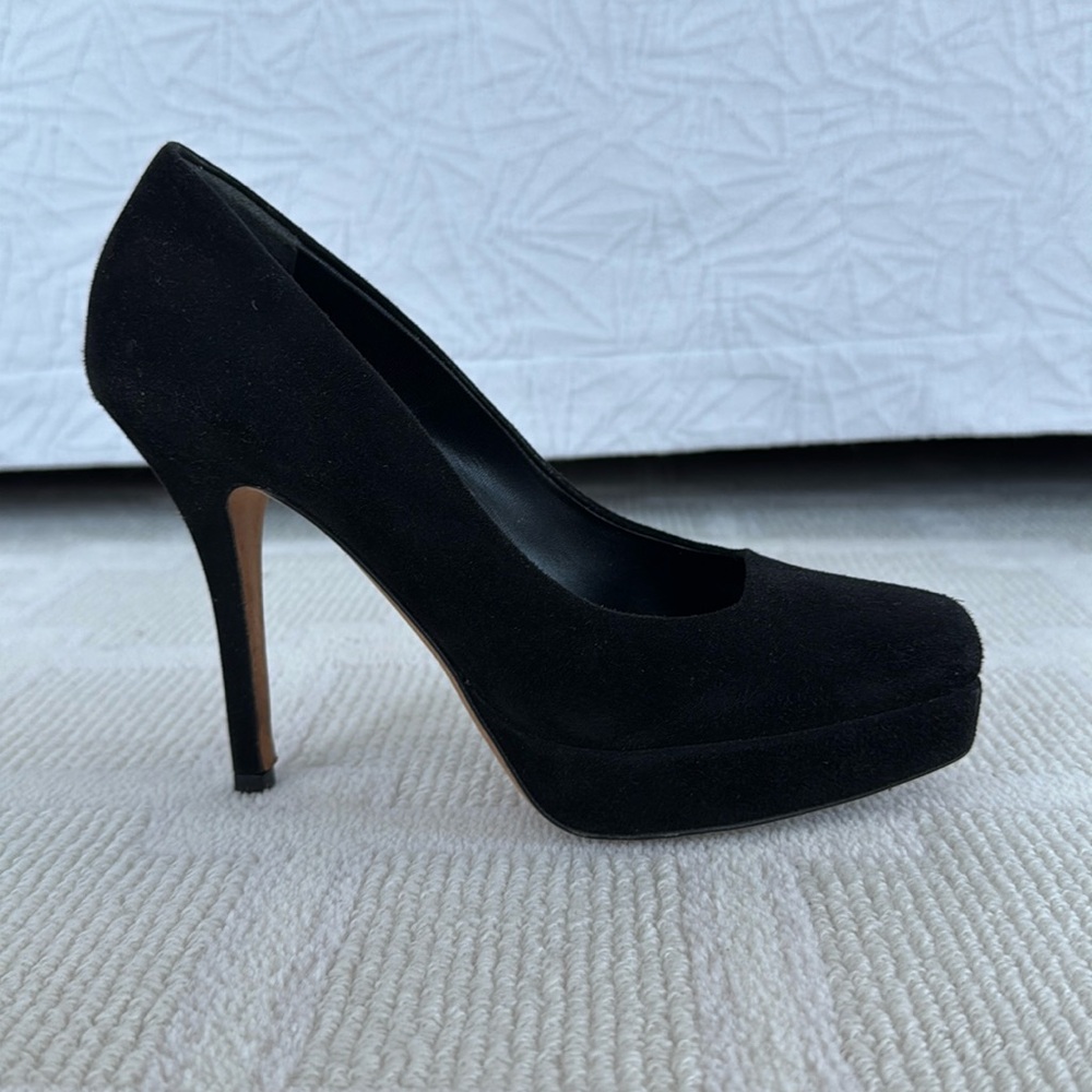 Gucci Black Suede platform pumps size 36